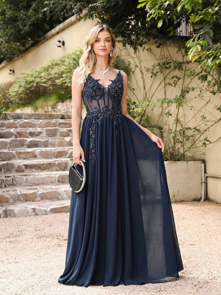 Robe bleu marine dentelle mariage sale