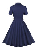 Robe bleu marine à boutons