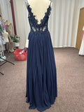 Robe bleu marine dentelle mariage