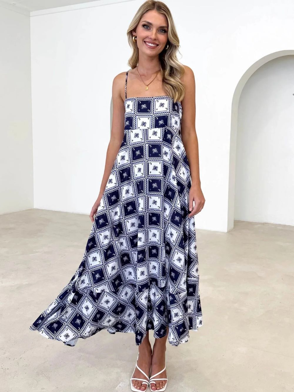 Et Or La Robe Blanche Ou Bleu Photo Robe Bleu Ou Blanche Robe